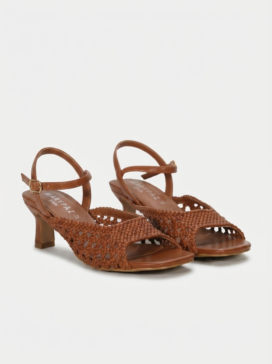 Sand&aacute;lia salto m&eacute;dio image number null